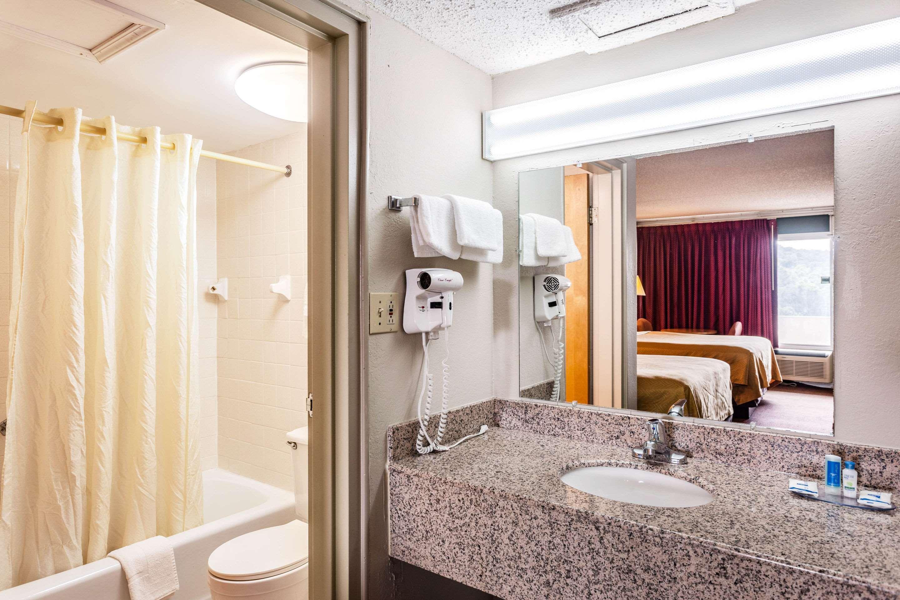 Rodeway Inn Renfro Valley Mount Vernon Esterno foto