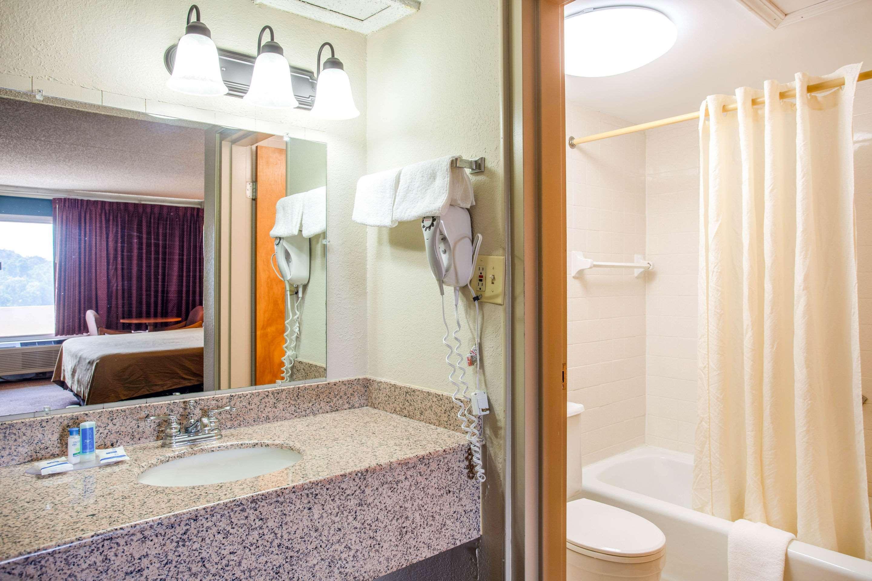 Rodeway Inn Renfro Valley Mount Vernon Esterno foto